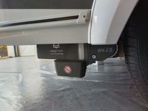 Silver Racing Edition 300 montage mover